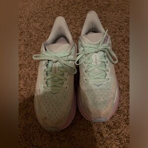 Women Hoka Clifton 9